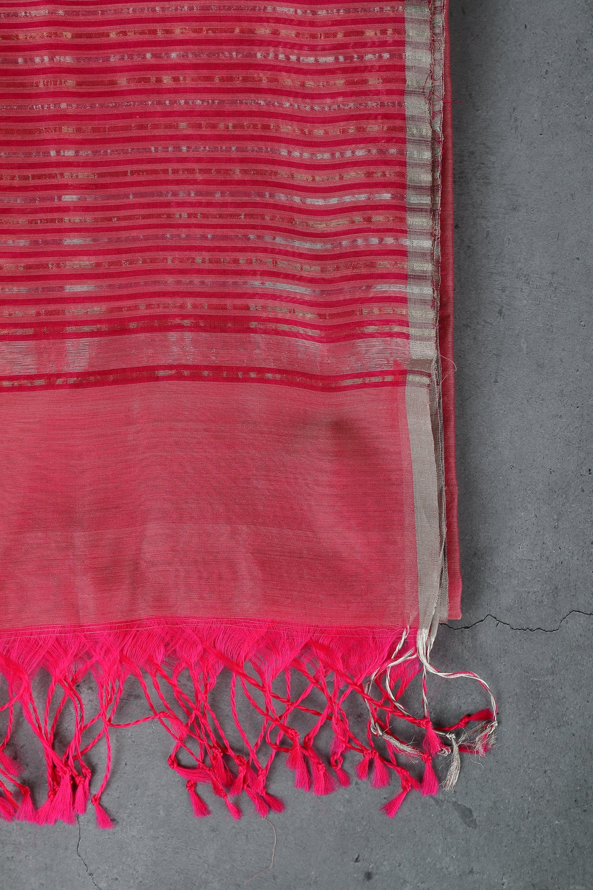 Dusty Rose color dupatta with silver zari flower booti allover, Cotton/Silk