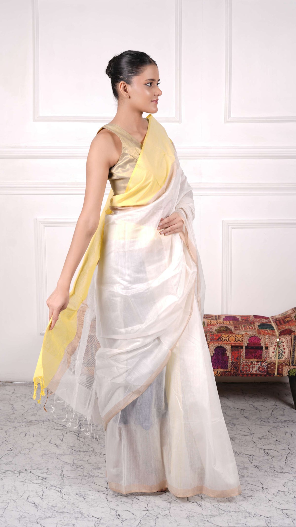Multicolor plain saree with one side border, cotton silk, color- white/yellow