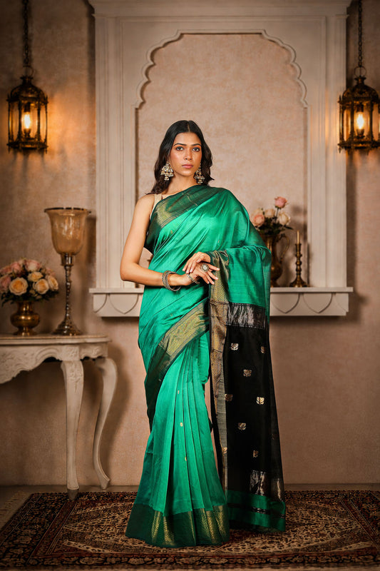Maheshwar Saree with Golden zari lotus booti on Aanchal, cotton silk, color-Green/Black