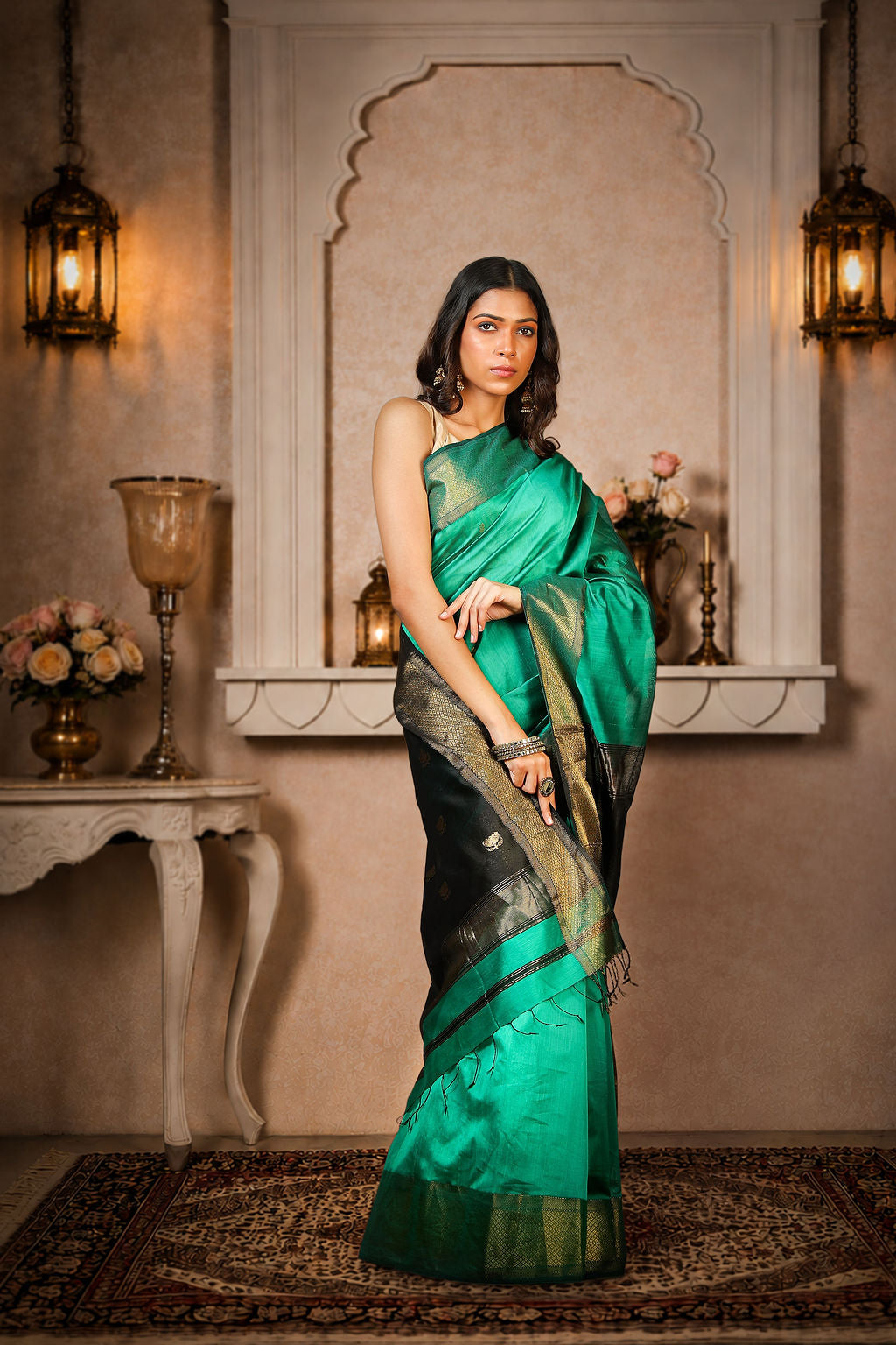 Maheshwar Saree with Golden zari lotus booti on Aanchal, cotton silk, color-Green/Black