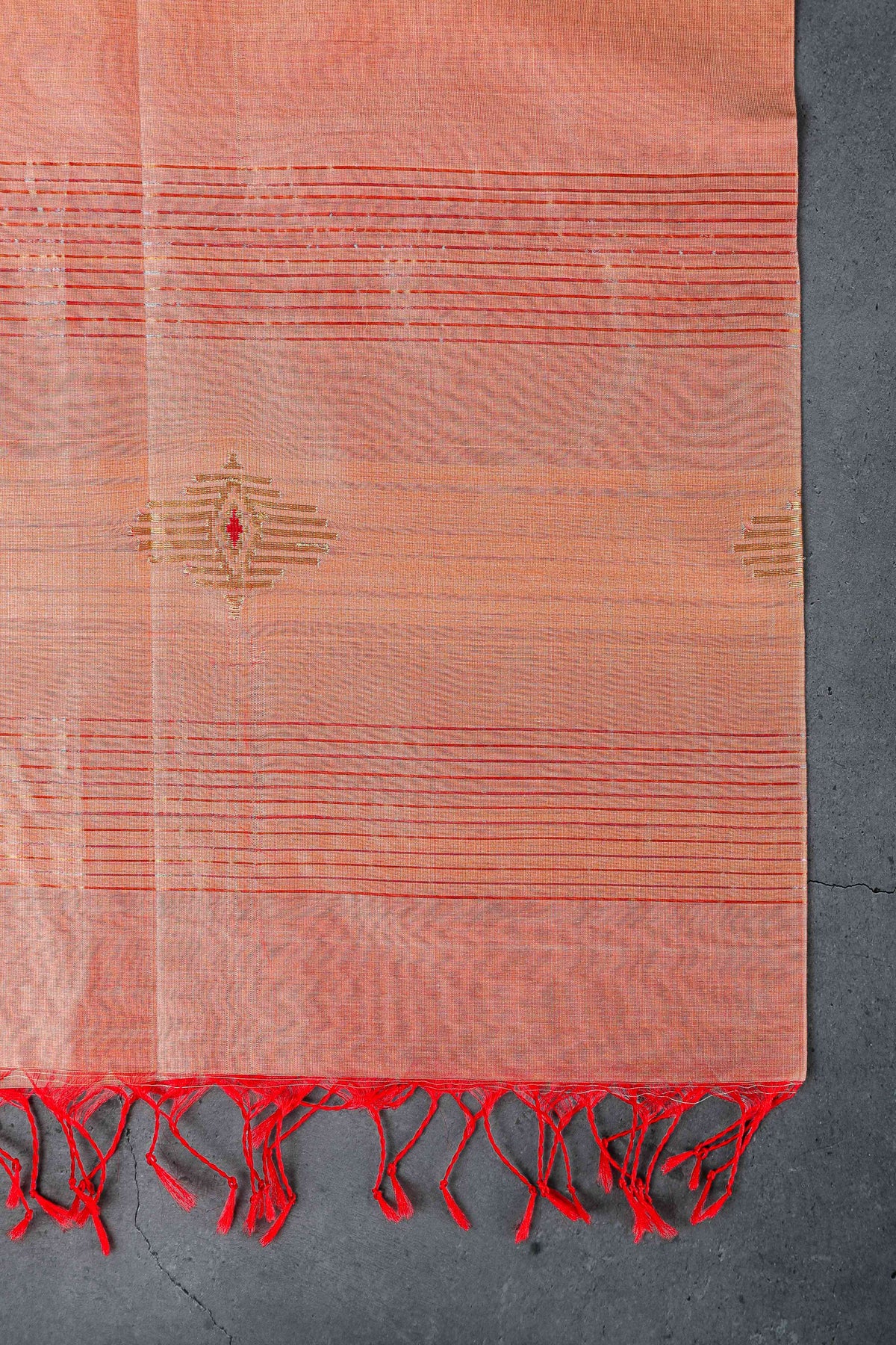 Cotton silk dupatta with big meenakari boota golden, color-Reddish Beige