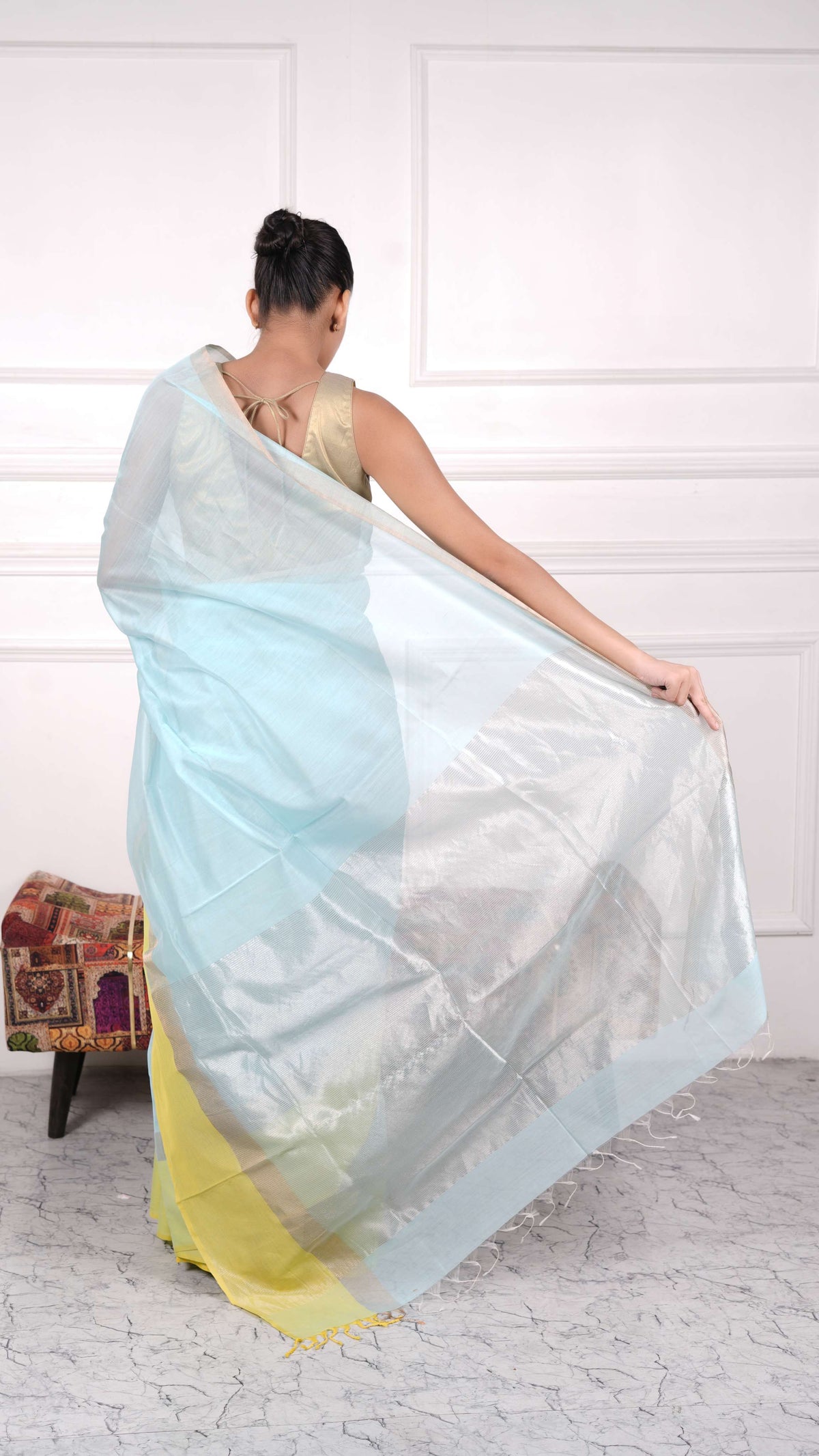 Multicolor plain saree with one side border, cotton silk, color- Lime green/sky blue